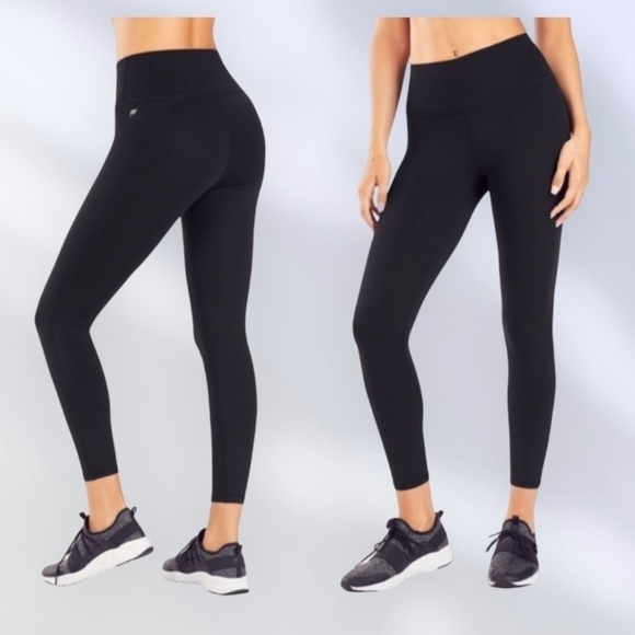NWT Women Activewear FABLETICS High-Waisted Powerhold Capri Compression Leggings - Picture 1 of 4